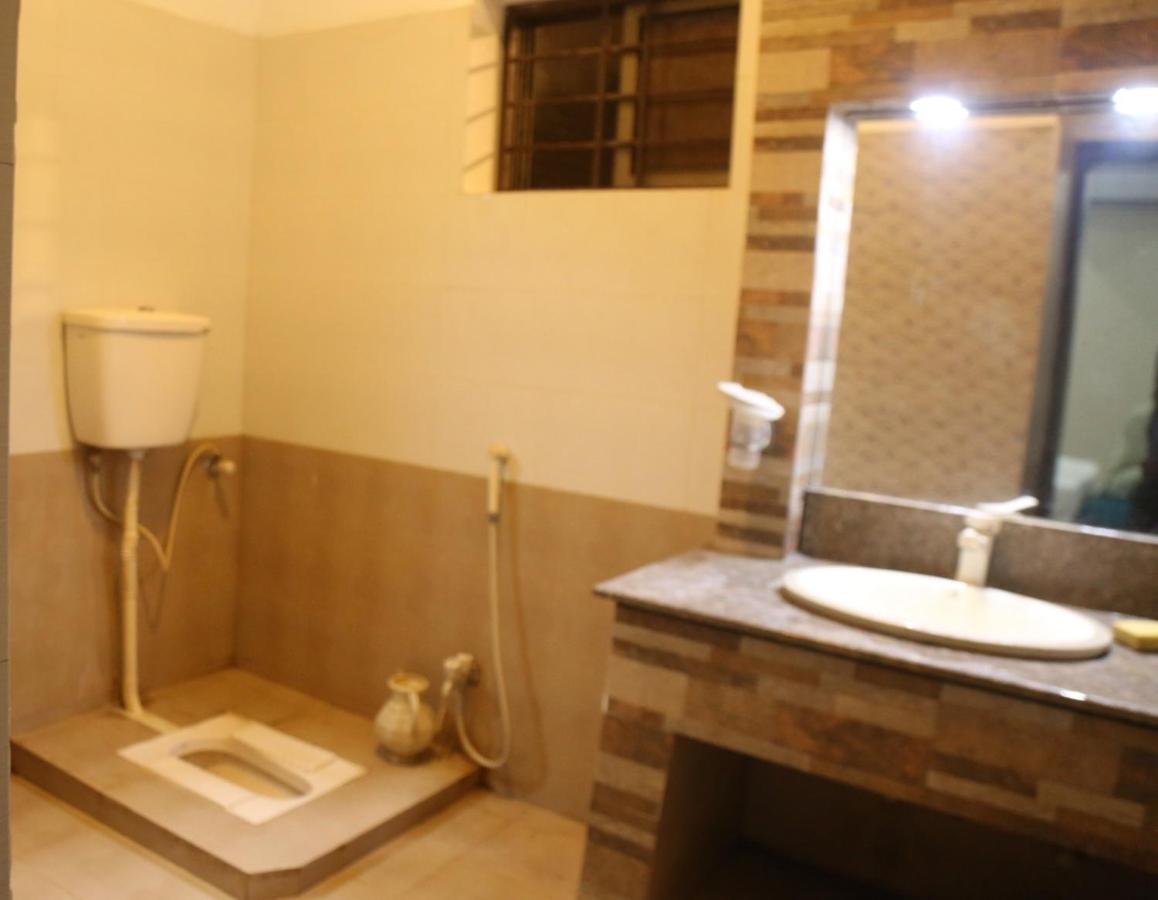 Hotel De Smart Multan Exterior photo